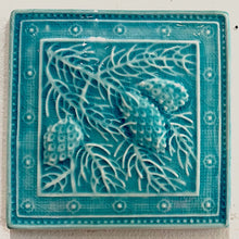 Load image into Gallery viewer, Pine Cone