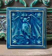 Load image into Gallery viewer, Bat - Medium