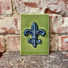 Load image into Gallery viewer, Fleur De Lis - Bold