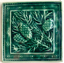 Load image into Gallery viewer, Pine Cone