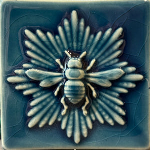 BEE Tile (QUEEN)
