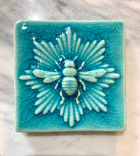 Load image into Gallery viewer, BEE Tile (QUEEN)
