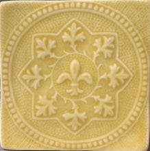 Load image into Gallery viewer, Fleur De Lis  4x4
